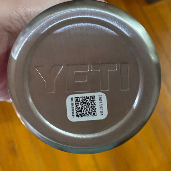 New without tags Pink Yeti Waterbottle - Picture 3 of 3